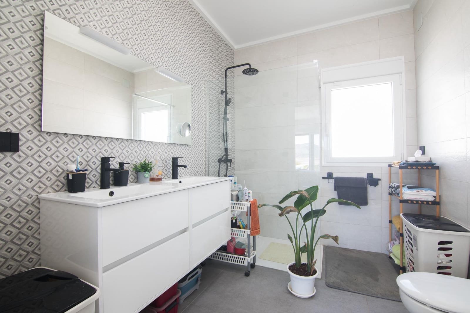 4 makuuhuone Huvila myytävänä paikassa La Romana mukana 
autotalli - 1 050 000 € (Ref: 9377902)