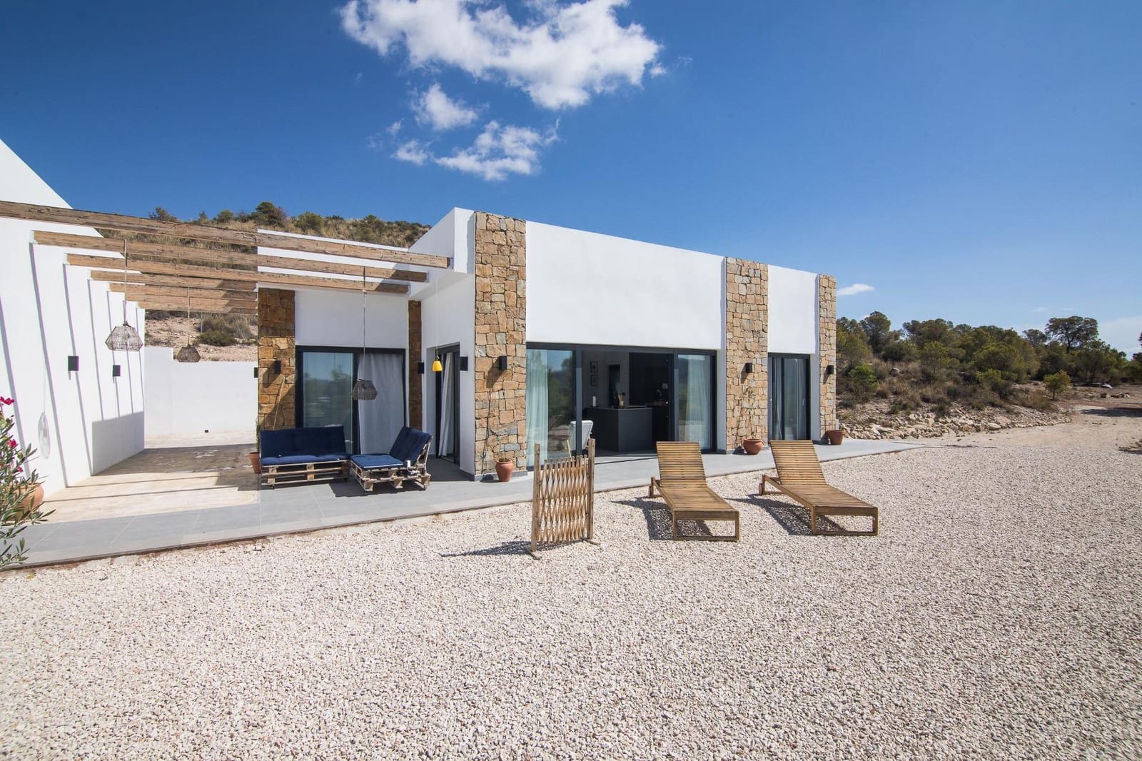 4 makuuhuone Huvila myytävänä paikassa La Romana mukana 
autotalli - 1 050 000 € (Ref: 9377902)