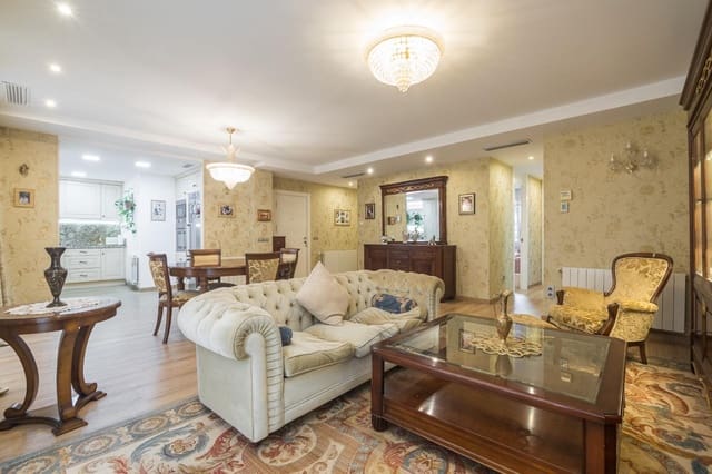 3 quarto Apartamento para venda em Centro, Elche / Elx - 320 000 € (Ref: 9396195)