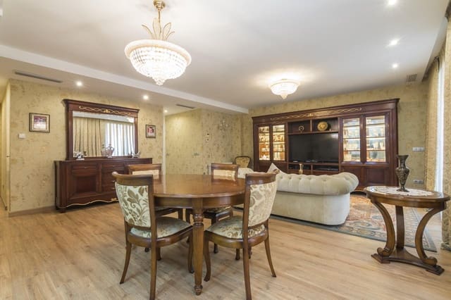 3 quarto Apartamento para venda em Centro, Elche / Elx - 320 000 € (Ref: 9396195)