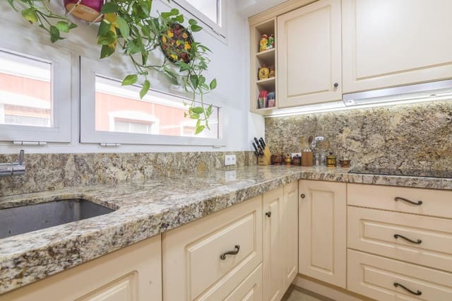 3 quarto Apartamento para venda em Centro, Elche / Elx - 320 000 € (Ref: 9396195)