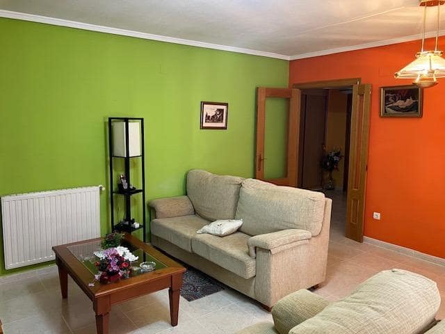 2 bedroom Flat for sale in Alicante / Alacant city with pool garage - € 375,000 (Ref: 9398645)