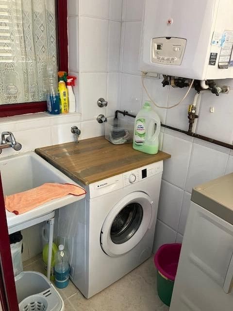 2 bedroom Flat for sale in Alicante / Alacant city with pool garage - € 375,000 (Ref: 9398645)