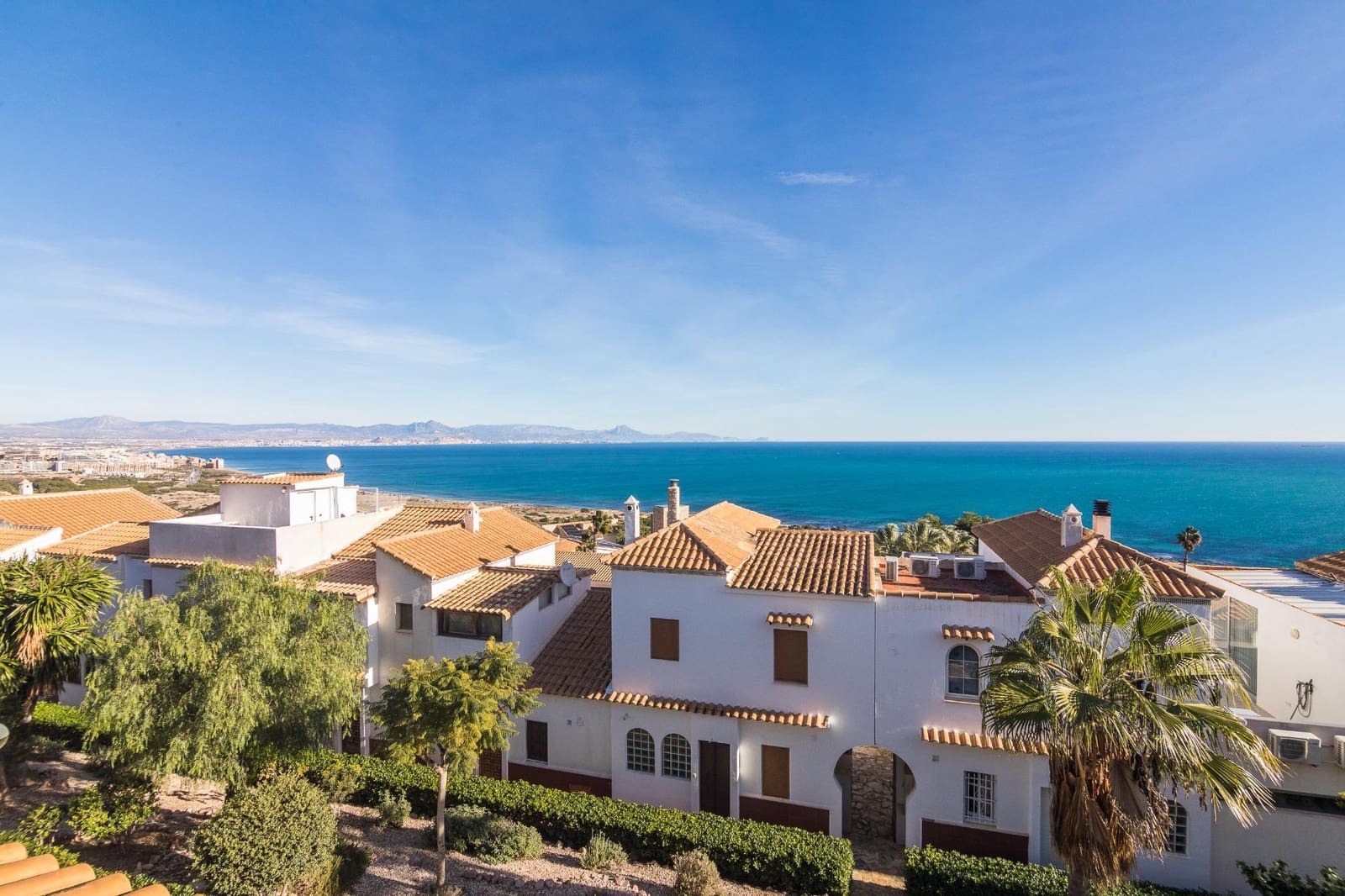 3 camera da letto Bungalow in vendita in Gran Alacant con piscina garage - 348.000 € (Rif: 9437575)