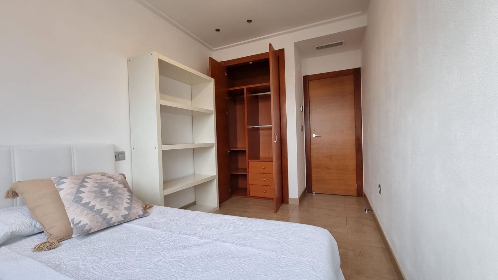 2 soveværelse Lejlighed til leje i Elche / Elx med swimmingpool garage - € 1.150 (Ref: 9491613)