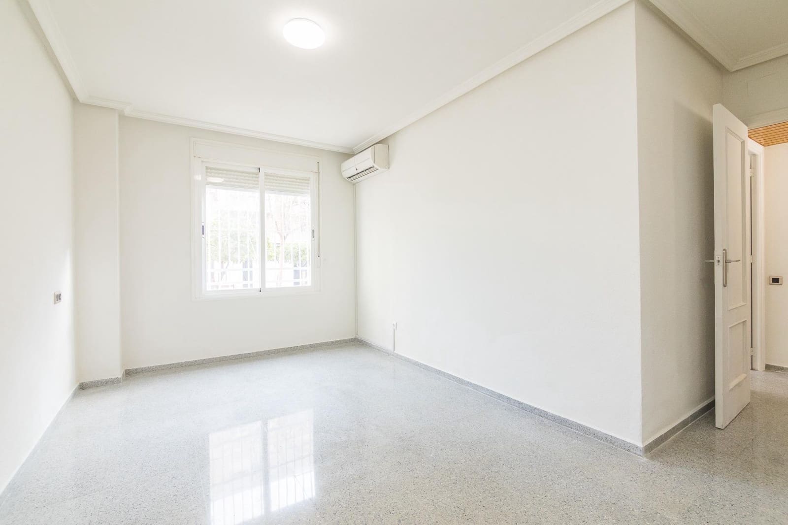 3 bedroom Flat for sale in Elche / Elx - € 158,000 (Ref: 9497543)