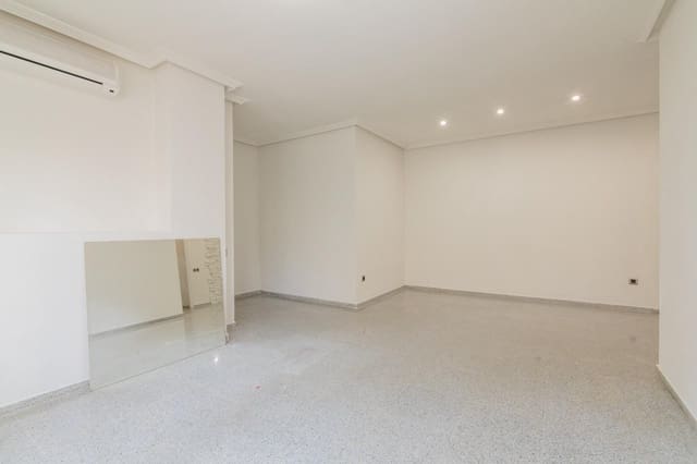 3 bedroom Flat for sale in Elche / Elx - € 158,000 (Ref: 9497543)