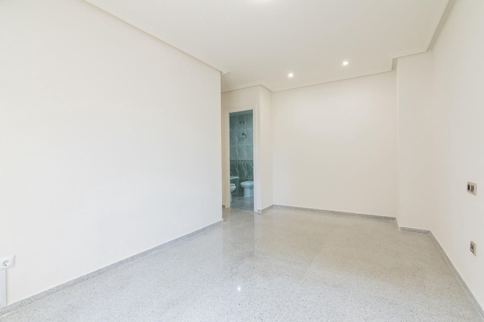 3 bedroom Flat for sale in Elche / Elx - € 158,000 (Ref: 9497543)