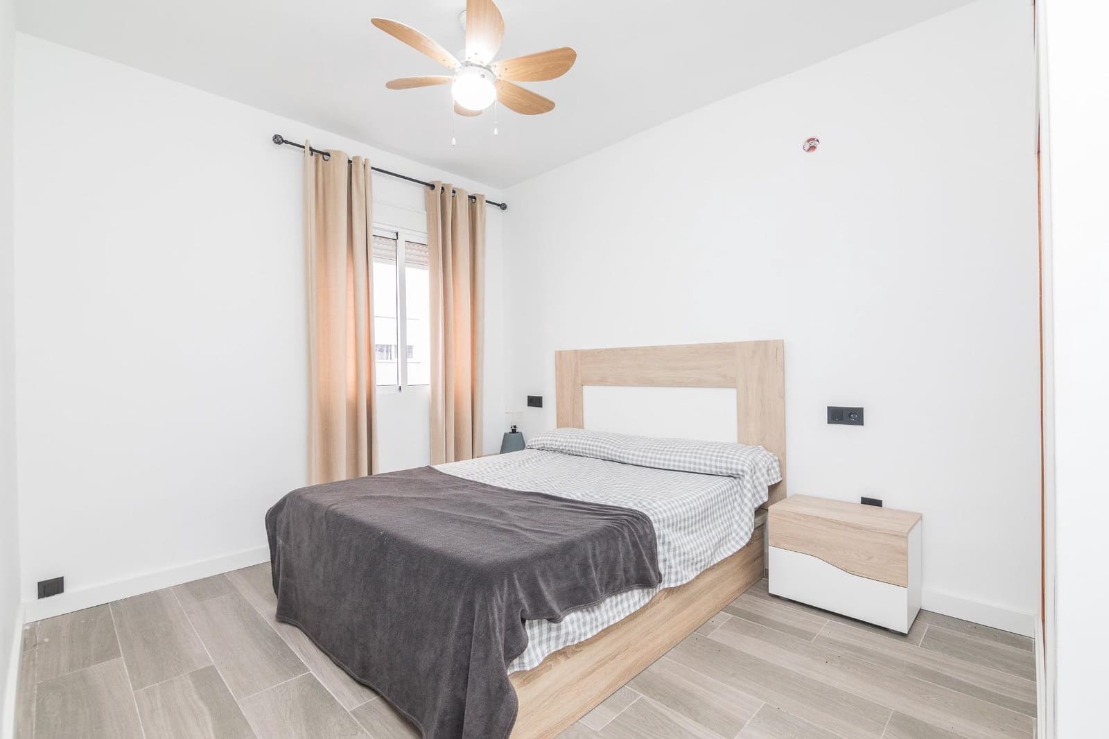 2 makuuhuone Huoneisto myytävänä paikassa Torrevieja - 122 000 € (Ref: 9621828)