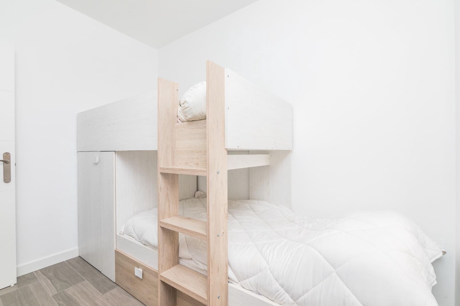 2 makuuhuone Huoneisto myytävänä paikassa Torrevieja - 122 000 € (Ref: 9621828)