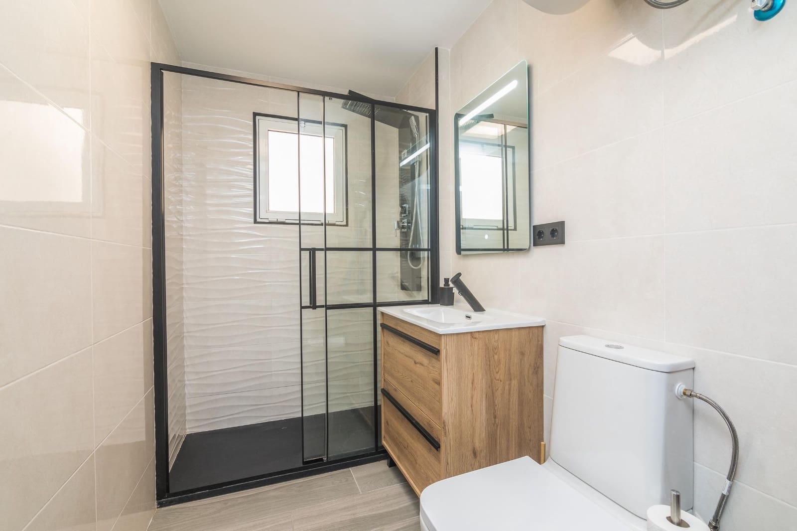 2 makuuhuone Huoneisto myytävänä paikassa Torrevieja - 122 000 € (Ref: 9621828)