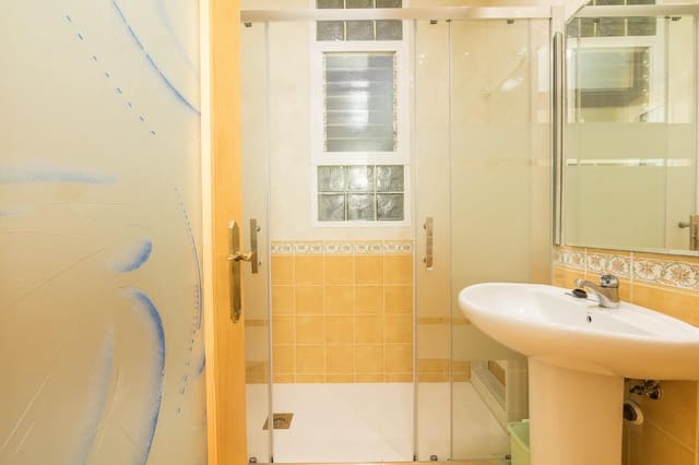 4 soverom Strandleiligheter til salgs i Playa Levante, Santa Pola - € 188 000 (Ref: 9677613)