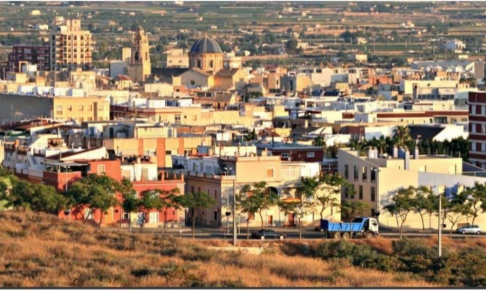 Casa de 3 habitaciones en Aspe en venta - 95.000 € (Ref: 9702089)