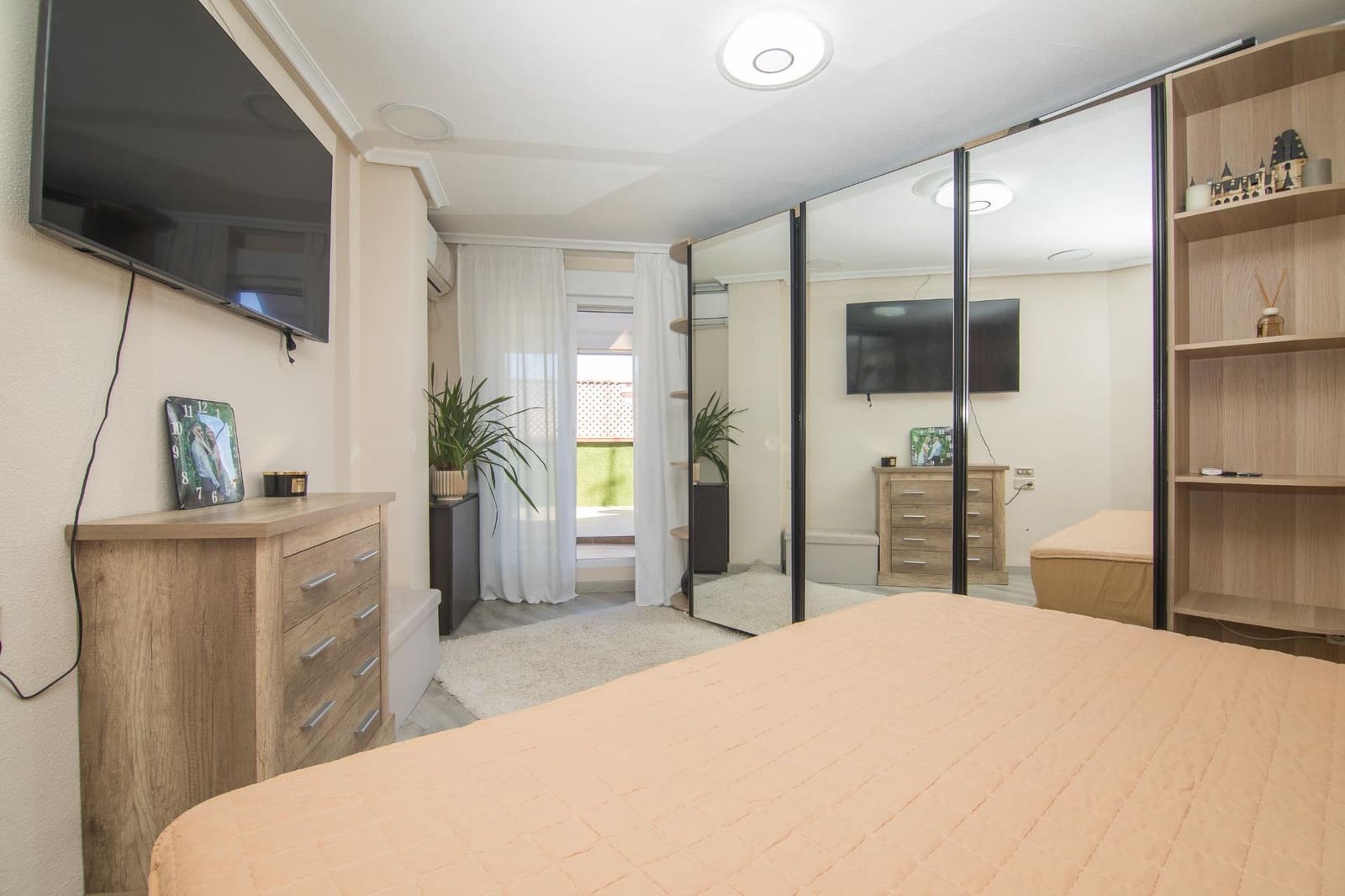 4 makuuhuone Kattohuoneisto myytävänä paikassa Elche / Elx - 238 000 € (Ref: 9721849)