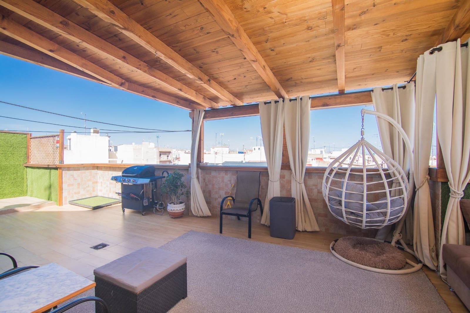 4 makuuhuone Kattohuoneisto myytävänä paikassa Elche / Elx - 238 000 € (Ref: 9721849)