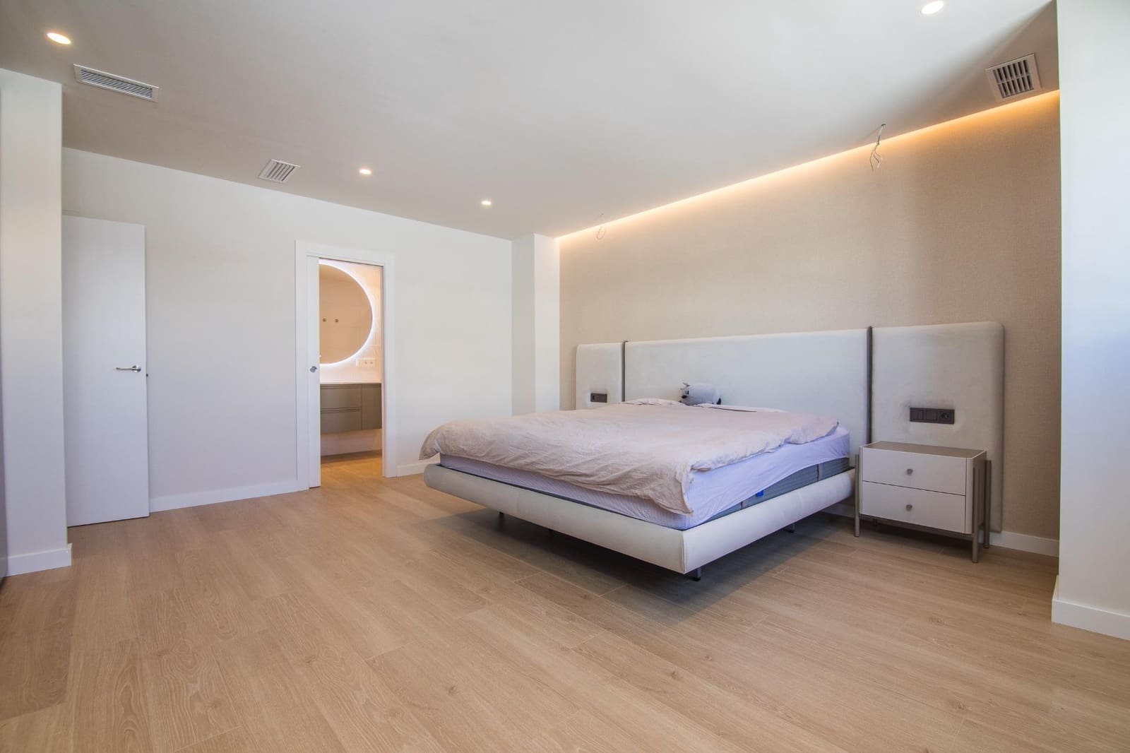 3 soverom Penthouse til salgs i Elche / Elx med svømmebasseng garasje - € 468 000 (Ref: 9735704)