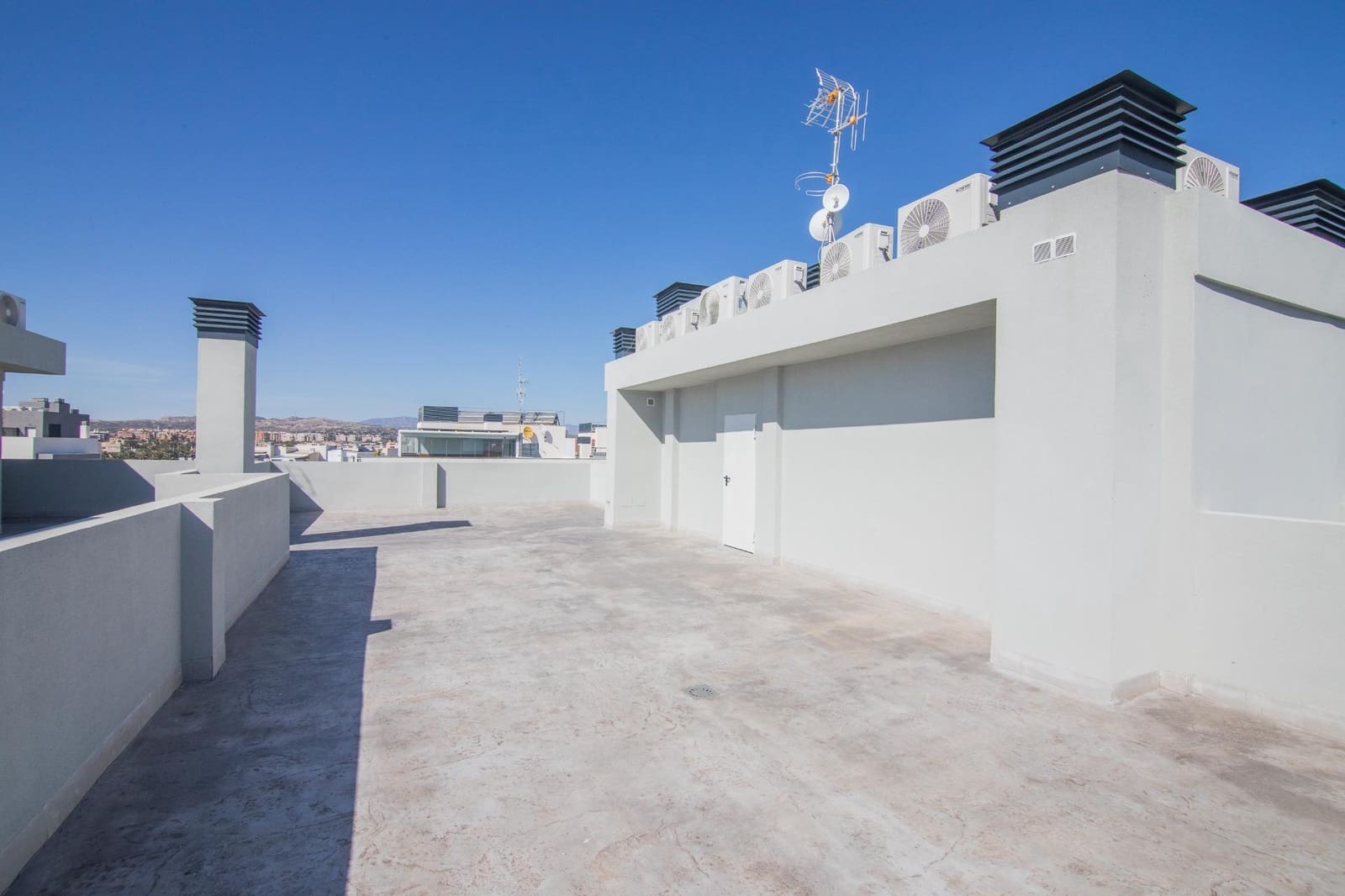 3 soverom Penthouse til salgs i Elche / Elx med svømmebasseng garasje - € 468 000 (Ref: 9735704)