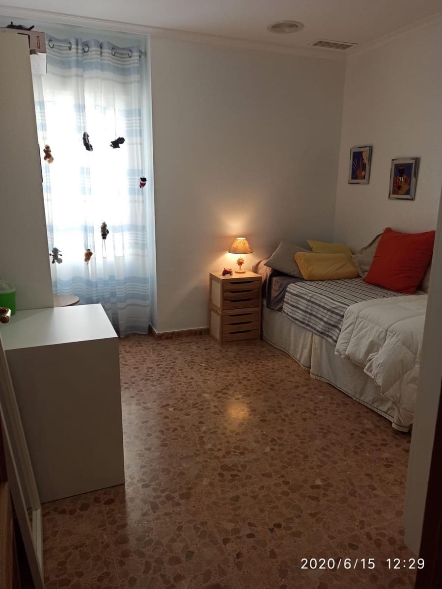 2 soverom Leilighet til leie i Elche / Elx - € 275 (Ref: 9978997)