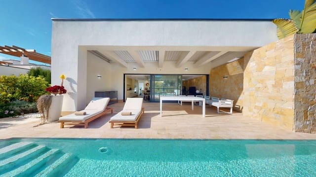 3 soveværelse Villa til salg i Monforte del Cid med swimmingpool - € 795.000 (Ref: 9986975)