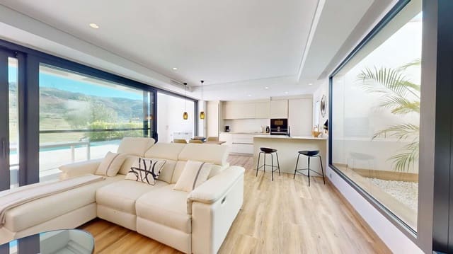 3 soveværelse Villa til salg i Monforte del Cid med swimmingpool - € 795.000 (Ref: 9986975)