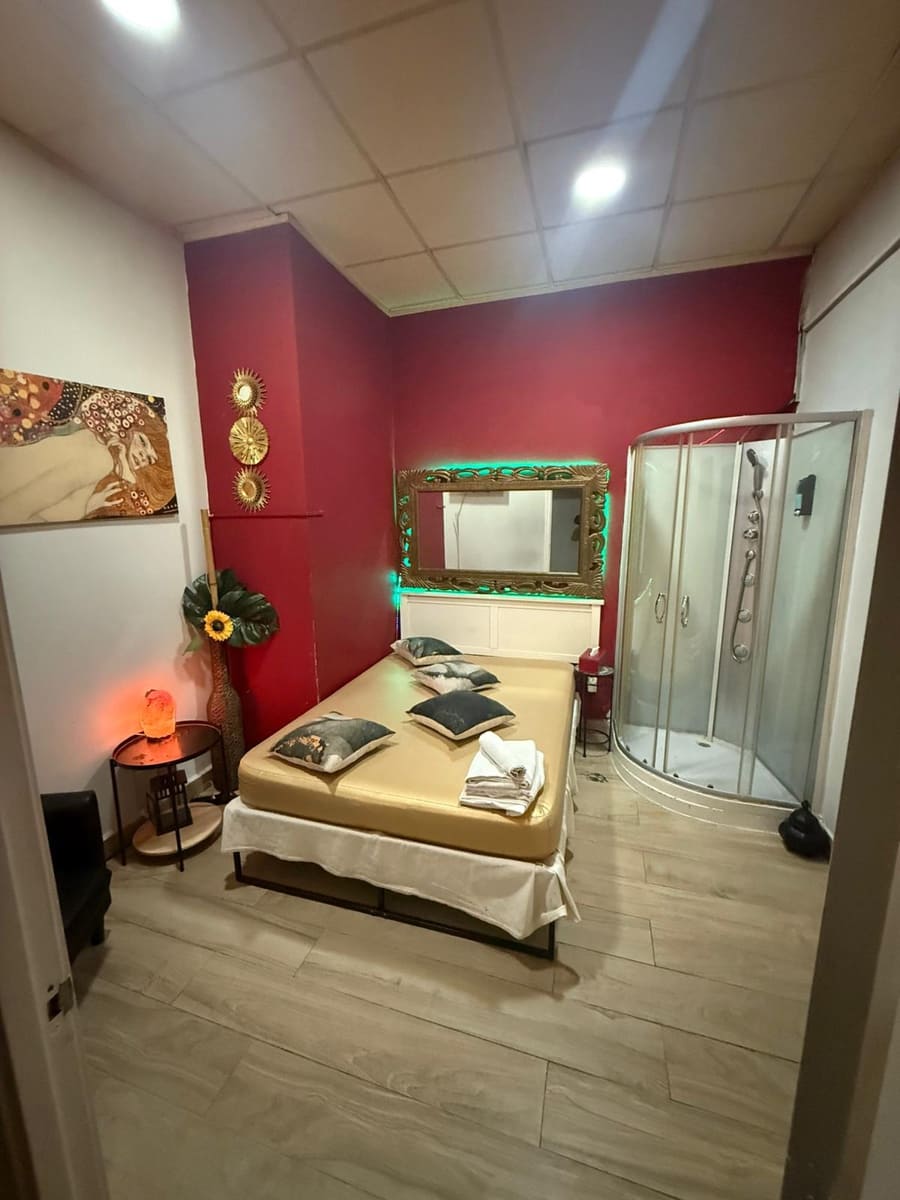 4 makuuhuone Asunto myytävänä paikassa L'Hospitalet de Llobregat - 240 000 € (Ref: 9510163)