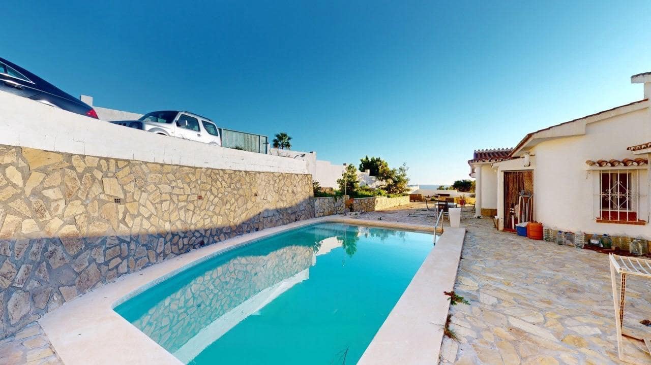 4 sovrum Villa till salu i Velez-Malaga med pool garage - 650 000 € (Ref: 9515857)