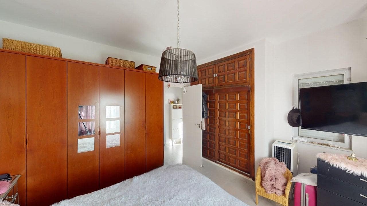 4 sovrum Villa till salu i Velez-Malaga med pool garage - 650 000 € (Ref: 9515857)