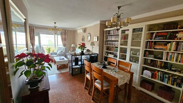 4 soverom Leilighet til salgs i La Roca, Málaga by - € 345 000 (Ref: 9528987)