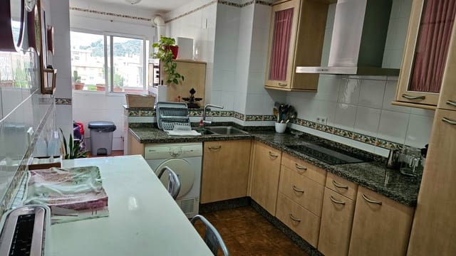 4 soverom Leilighet til salgs i La Roca, Málaga by - € 345 000 (Ref: 9528987)