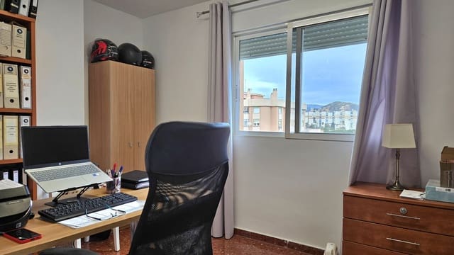 4 soverom Leilighet til salgs i La Roca, Málaga by - € 345 000 (Ref: 9528987)
