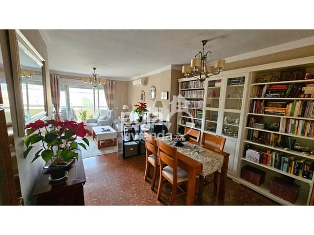 4 Zimmer Wohnung zu verkaufen in Málaga Stadt - 345.000 € (Ref: 9528987)