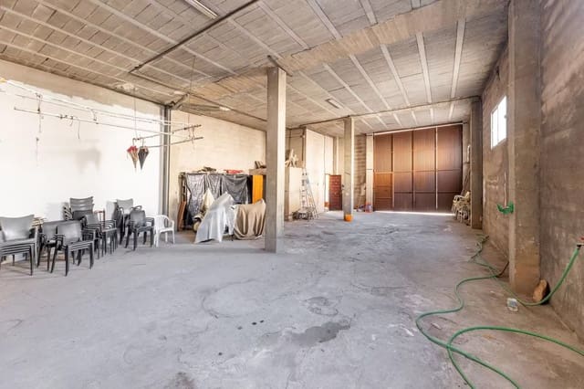 4 soverom Hus til salgs i Iznalloz med garasje - € 199 000 (Ref: 9531987)