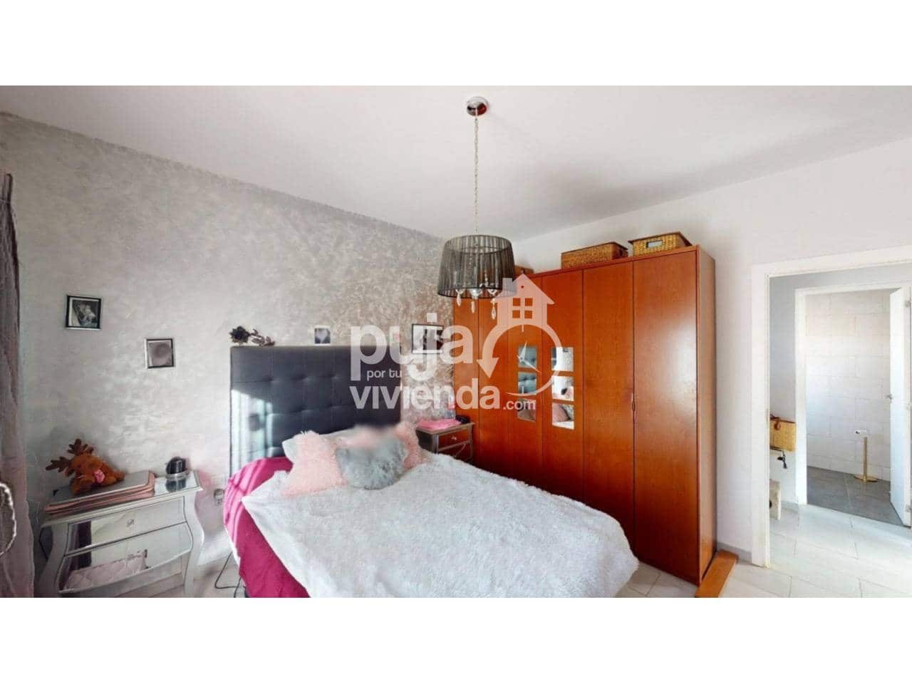 4 soveværelse Villa til salg i Velez-Malaga med swimmingpool garage - € 650.000 (Ref: 9540665)