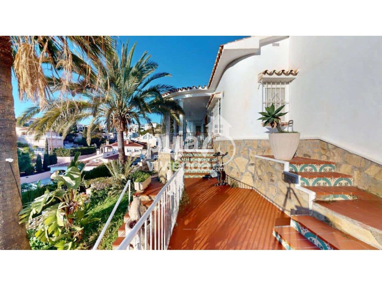 4 soveværelse Villa til salg i Velez-Malaga med swimmingpool garage - € 650.000 (Ref: 9540665)