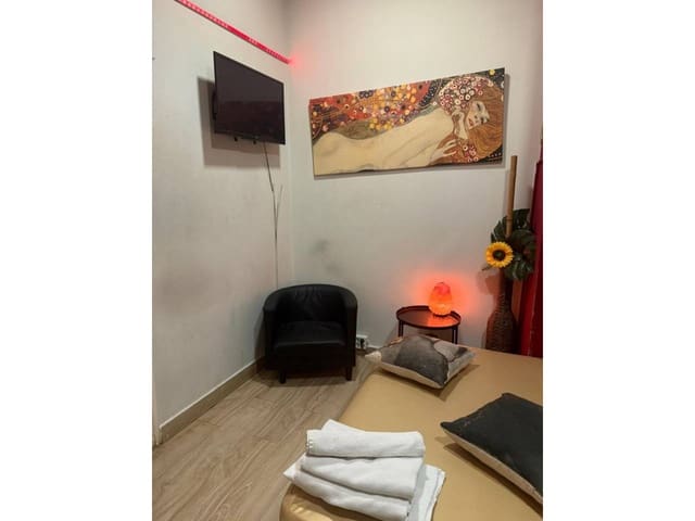 4 Zimmer Wohnung zu verkaufen in L'Hospitalet de Llobregat - 240.000 € (Ref: 9540666)