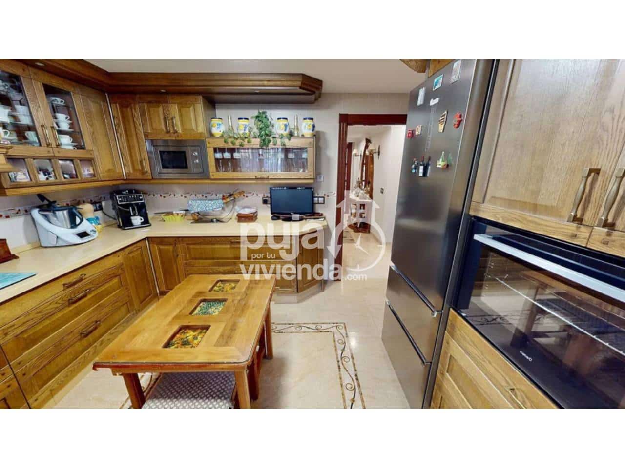 4 soveværelse Semi-Rækkehus til salg i Ogijares med swimmingpool garage - € 595.000 (Ref: 9540880)