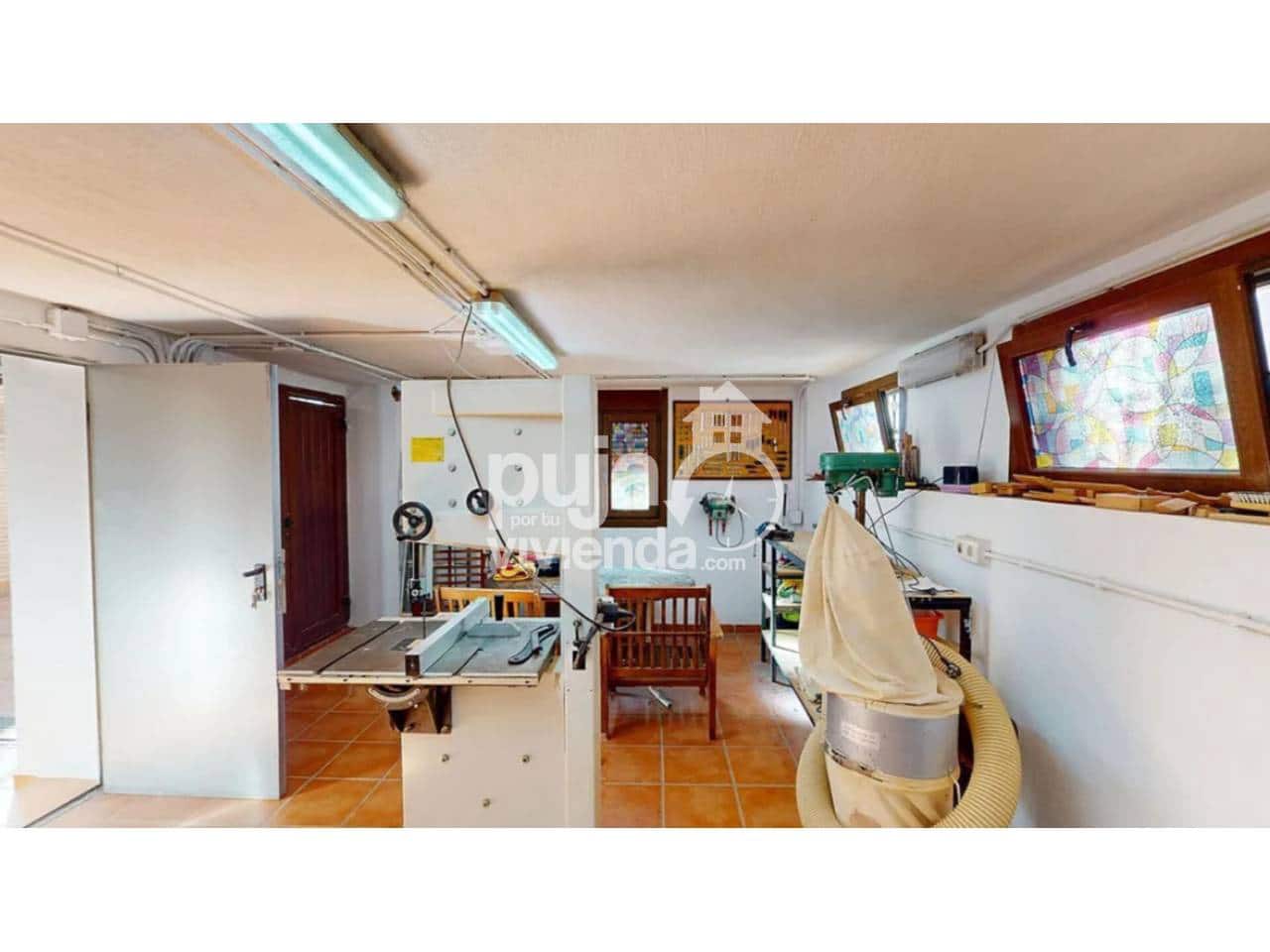 4 soveværelse Semi-Rækkehus til salg i Ogijares med swimmingpool garage - € 595.000 (Ref: 9540880)