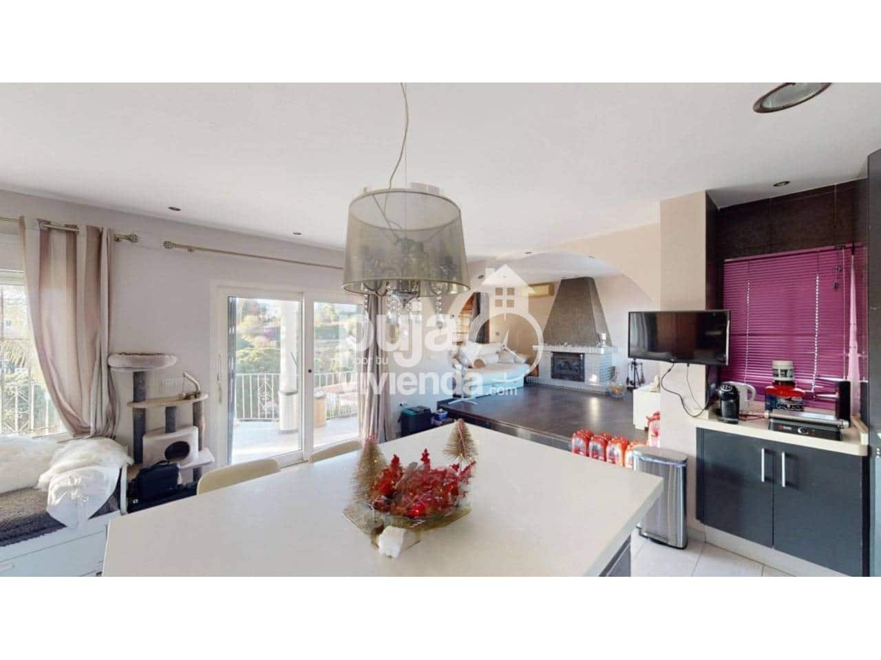 4 Zimmer Villa zu verkaufen in Velez-Malaga mit Pool Garage - 635.000 € (Ref: 9547482)