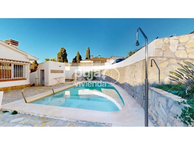 4 Zimmer Villa zu verkaufen in Vélez-Málaga mit Pool Garage - 635.000 € (Ref: 9547482)