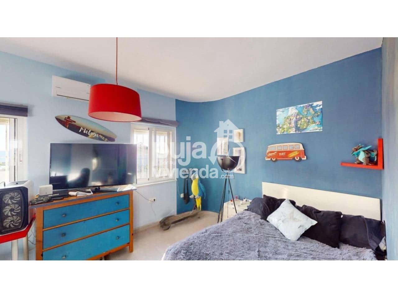 4 Zimmer Villa zu verkaufen in Velez-Malaga mit Pool Garage - 635.000 € (Ref: 9547482)