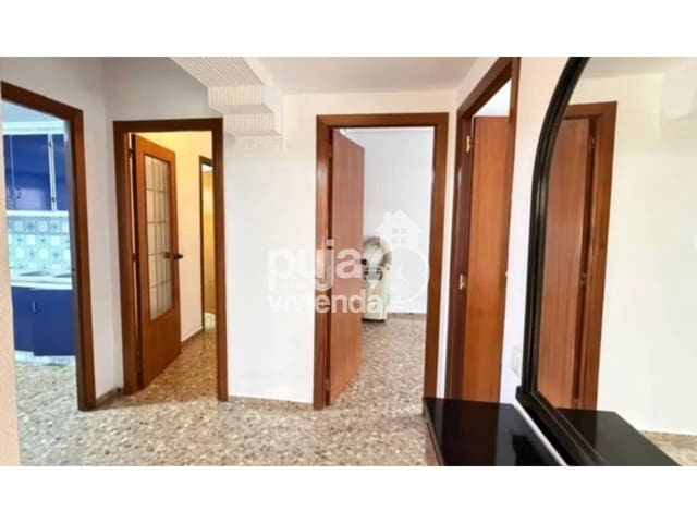 4 soveværelse Lejlighed til salg i L'Alcora - € 97.000 (Ref: 9561374)