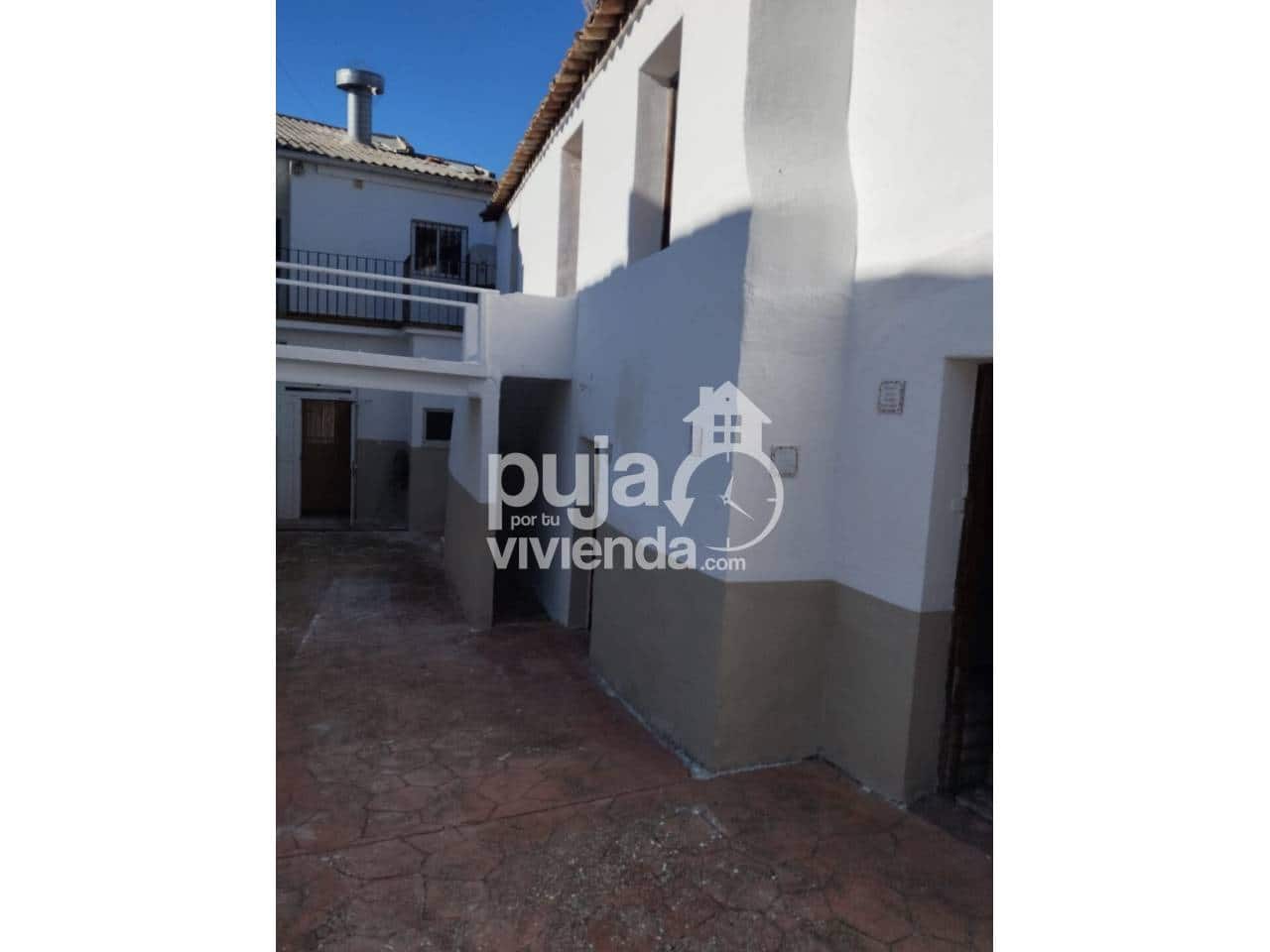 5 bedroom Apartment for sale in Camarena with garage - € 200,000 (Ref: 9561376)