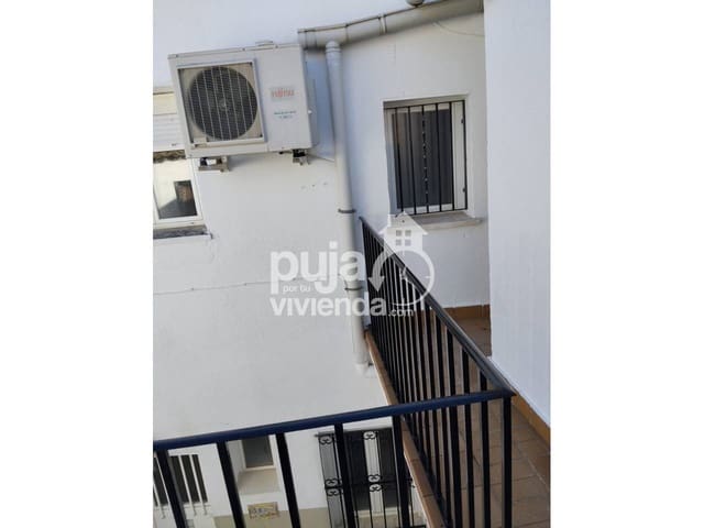 5 bedroom Apartment for sale in Camarena with garage - € 200,000 (Ref: 9561376)