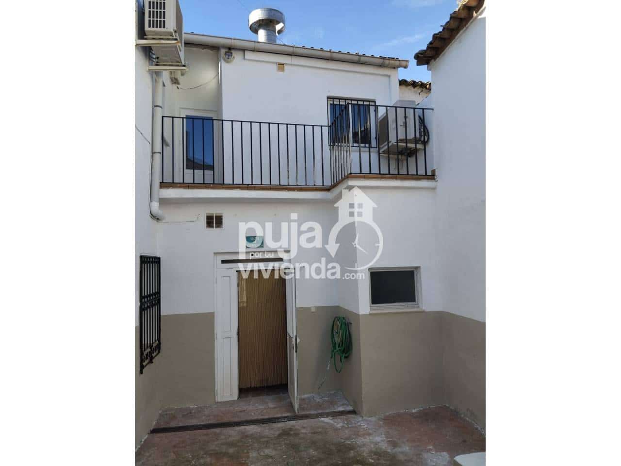 5 bedroom Apartment for sale in Camarena with garage - € 200,000 (Ref: 9561376)