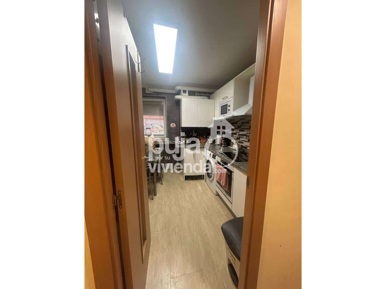 4 bedroom Flat for sale in Vitoria-Gasteiz - € 295,000 (Ref: 9590599)