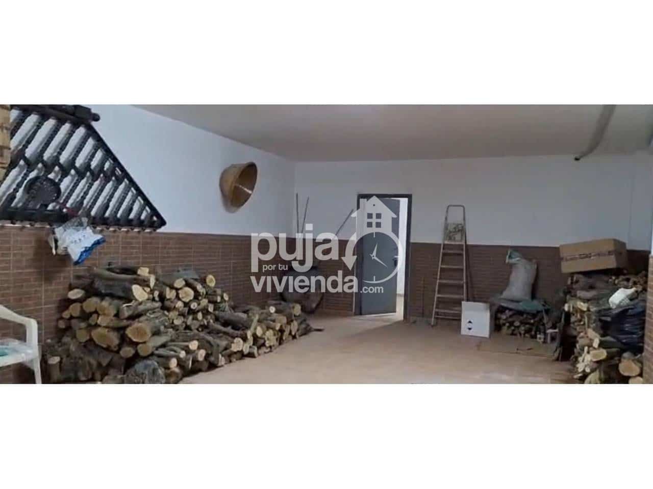 5 makuuhuone Huvila myytävänä paikassa Jodar mukana 
autotalli - 325 000 € (Ref: 9598508)