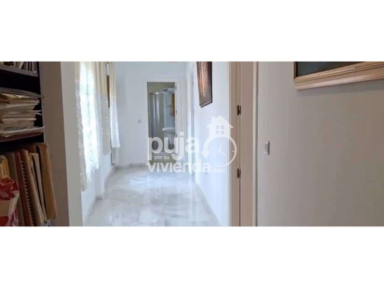 5 makuuhuone Huvila myytävänä paikassa Jodar mukana 
autotalli - 325 000 € (Ref: 9598508)