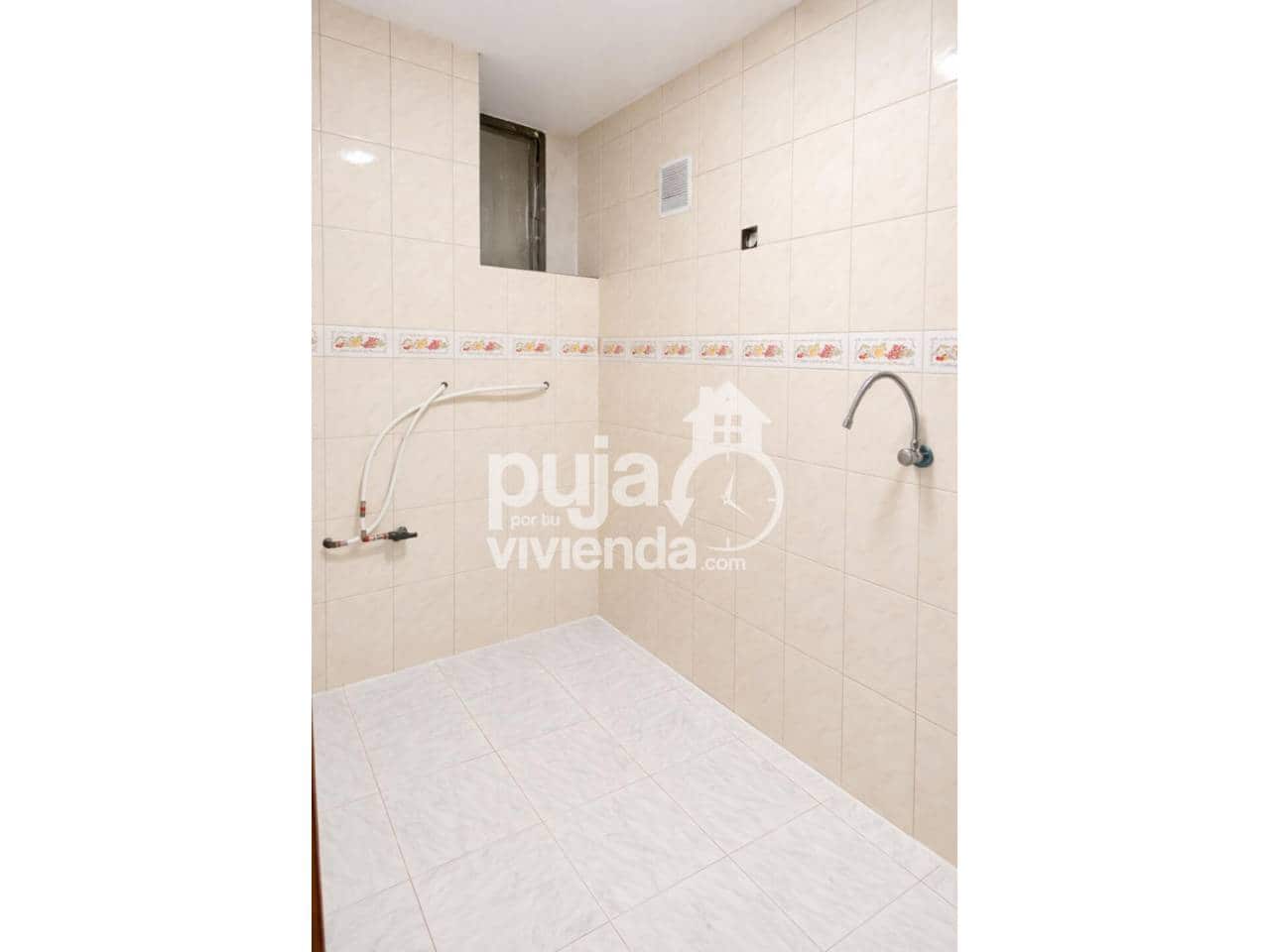 Casa de 4 habitaciones en Quesada en venta - 130.000 € (Ref: 9629488)