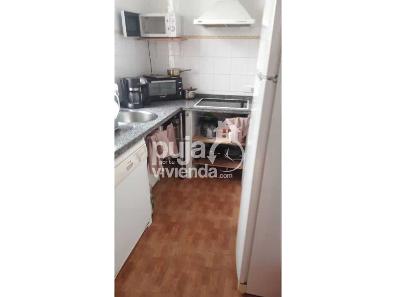 4 bedroom Apartment for sale in Lepe - € 150,000 (Ref: 9697937)