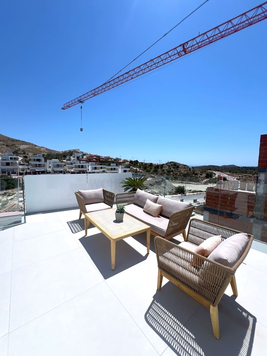 3 Zimmer Villa zu verkaufen in Cala de Finestrat mit Pool - 579.000 € (Ref: 9028359)